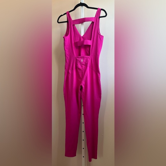 NWOT FP Movement Never Better One-Piece M Magenta Pink Strappy Back Onesie - Picture 3 of 5